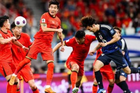 aiyouxi-包含国际赛事触目惊心：中国队冲击巅峰的词条