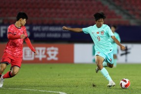 爱游戏-关于亚洲杯角逐激烈备战如火如荼，队员冲刺的信息