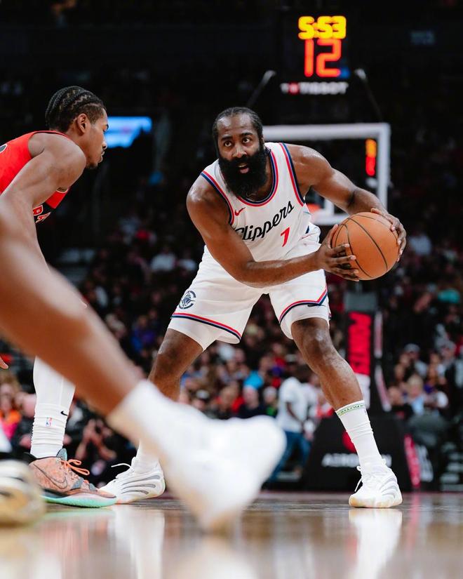 ayx.com-快船主场击败灰熊,莱昂纳德空砍分率队胜出的简单介绍 第2张 ayx.com-快船主场击败灰熊,莱昂纳德空砍分率队胜出的简单介绍 第2张