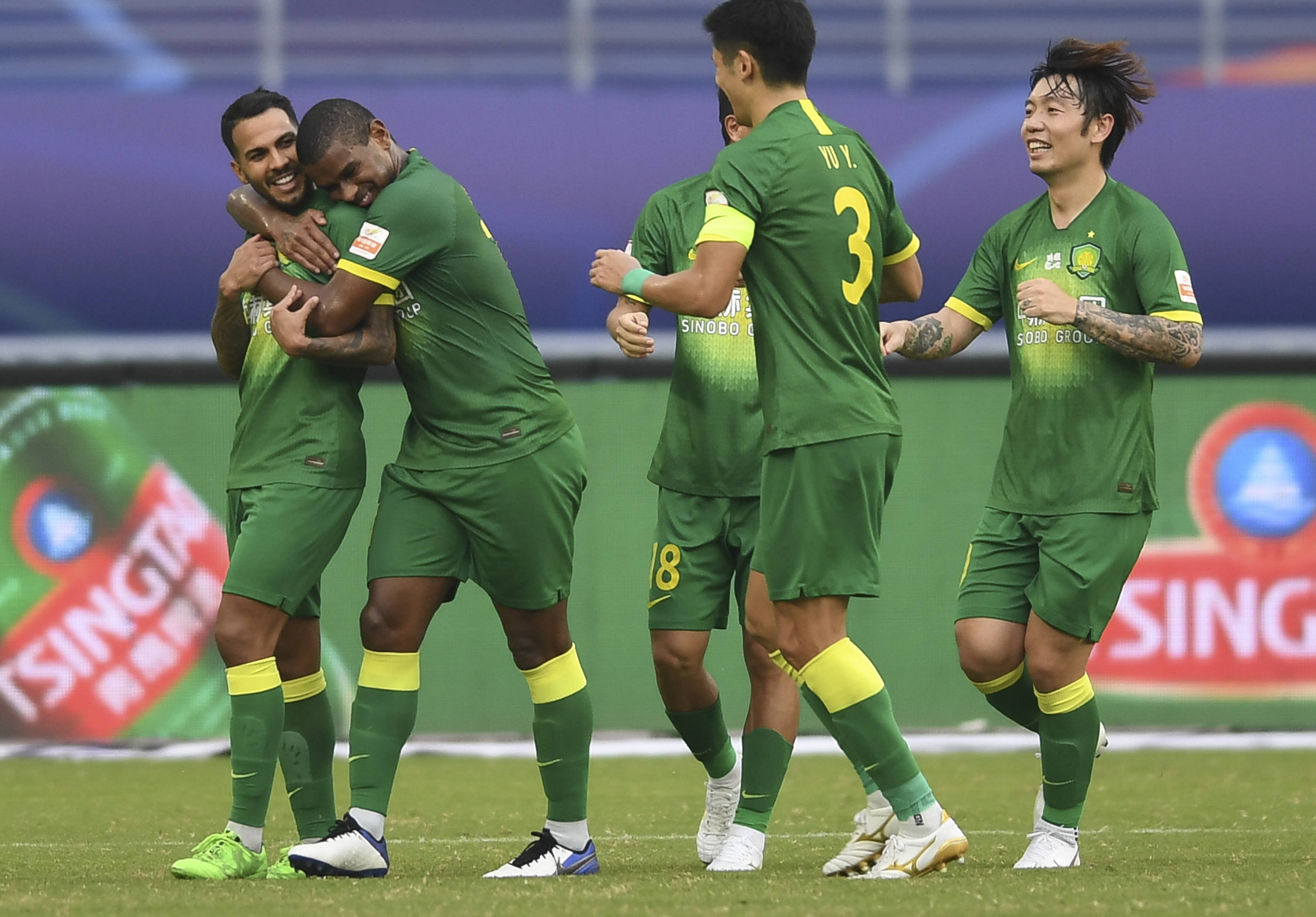 爱游戏体育-关于国安战平泰达，暂时失去争冠希望的信息  第2张