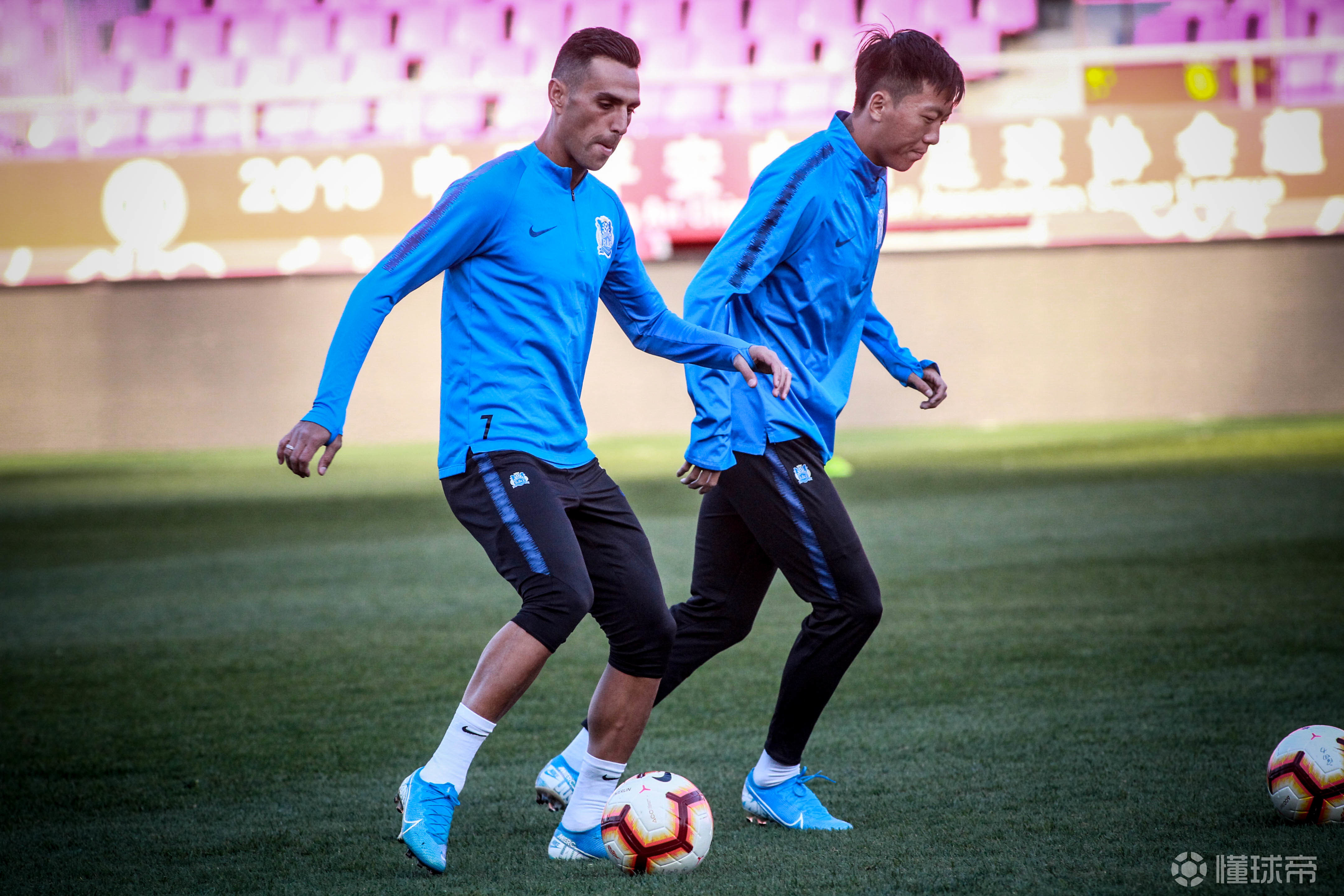 爱游戏体育-热门球队备战新挑战,夺得胜利荣耀 第1张 爱游戏体育-热门球队备战新挑战,夺得胜利荣耀 第1张