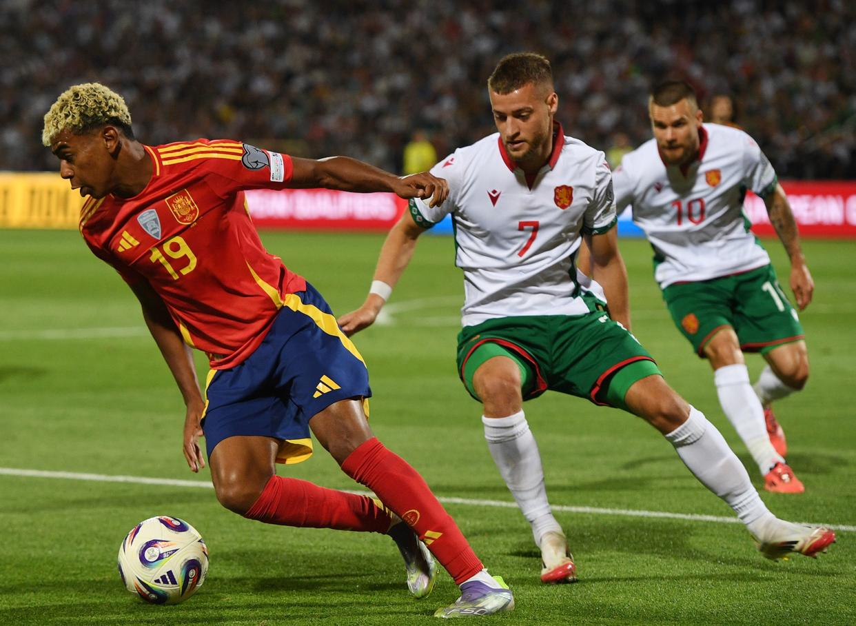 爱游戏-关于保加利亚队在欧预赛中取得亮眼的成绩,令人瞩目的信息 第2张 爱游戏-关于保加利亚队在欧预赛中取得亮眼的成绩,令人瞩目的信息 第2张